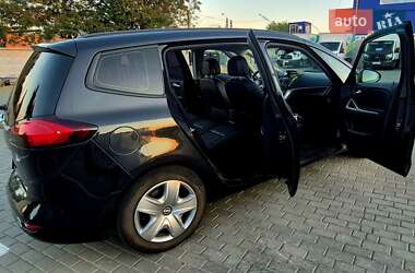 Минивэн Opel Zafira Tourer 2012 в 