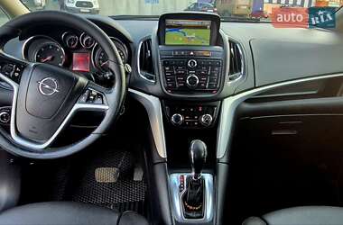 Минивэн Opel Zafira Tourer 2012 в 