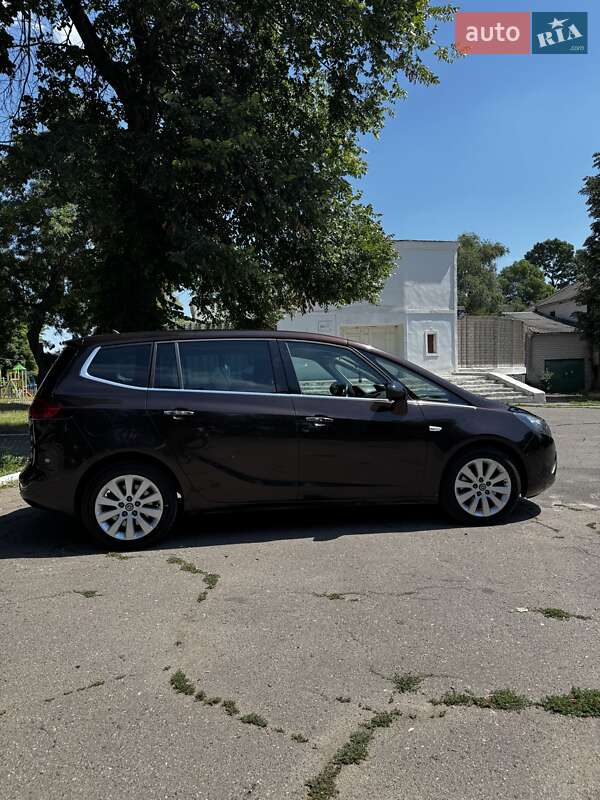 Минивэн Opel Zafira Tourer 2012 в Подольске