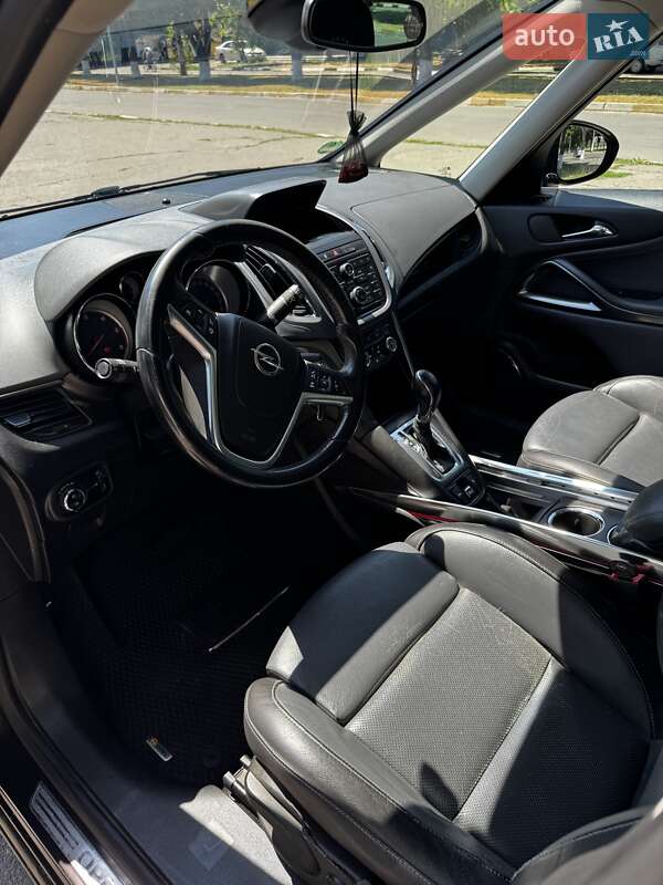 Минивэн Opel Zafira Tourer 2012 в Подольске