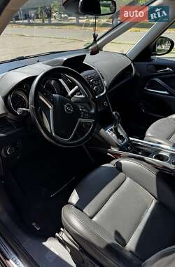 Минивэн Opel Zafira Tourer 2012 в 