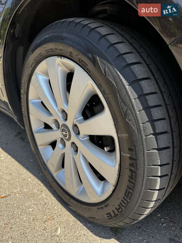 Минивэн Opel Zafira Tourer 2012 в Подольске