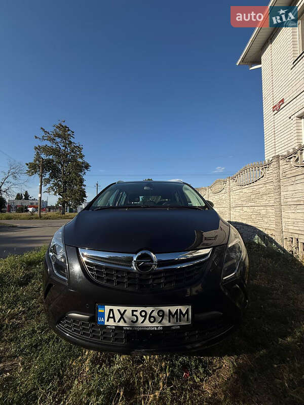 Мінівен Opel Zafira Tourer 2012 в Лозовій фото 12 Мінівен Opel Zafira Tourer 2012 в Лозовій