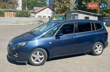 Минивэн Opel Zafira Tourer 2011 в 