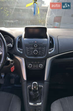 Минивэн Opel Zafira Tourer 2013 в 