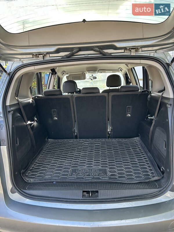 Минивэн Opel Zafira Tourer 2013 в Козине
