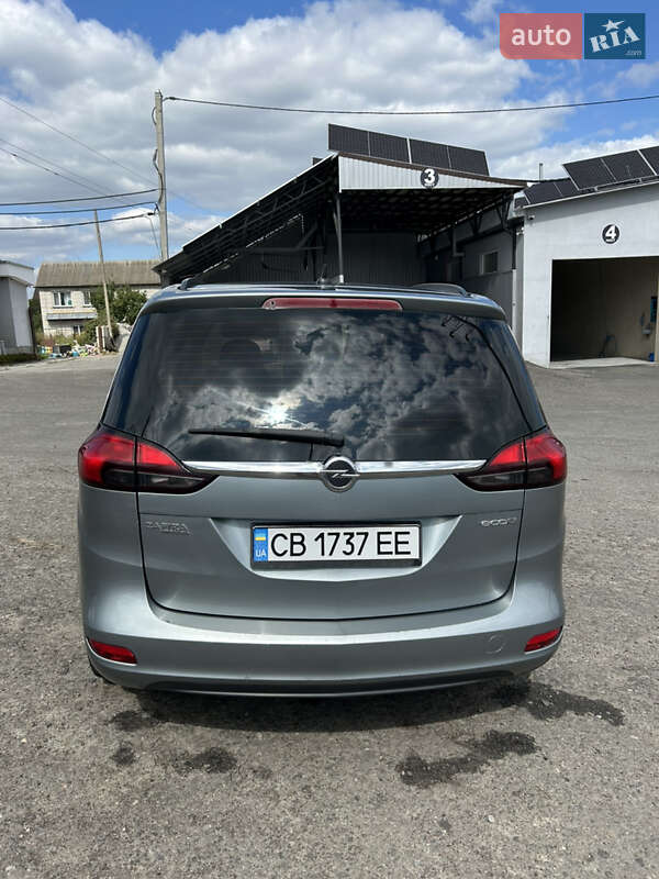Минивэн Opel Zafira Tourer 2013 в Козине