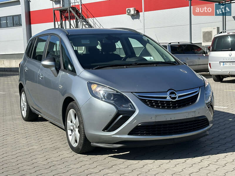 Мінівен Opel Zafira Tourer 2012 в Нововолинську