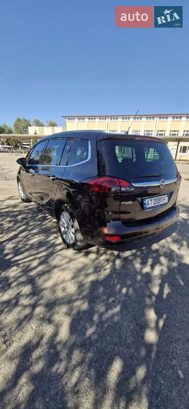 Минивэн Opel Zafira Tourer 2013 в Надворной