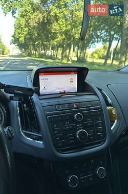 Минивэн Opel Zafira Tourer 2014 в 