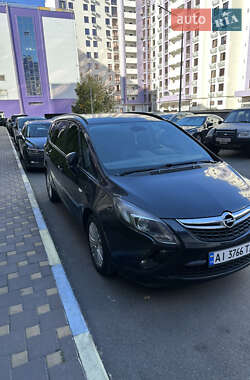 Минивэн Opel Zafira Tourer 2014 в 