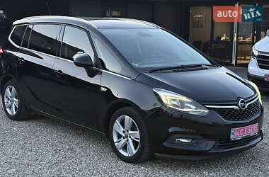 Минивэн Opel Zafira Tourer 2017 в 