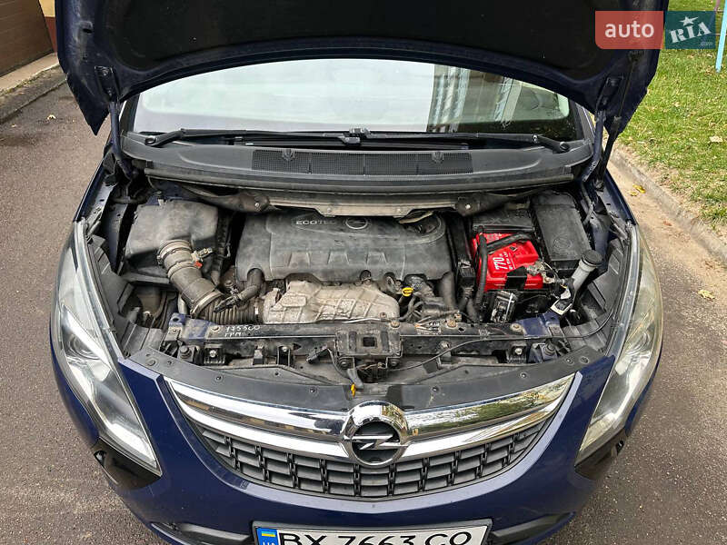 Мінівен Opel Zafira Tourer 2013 в Рівному