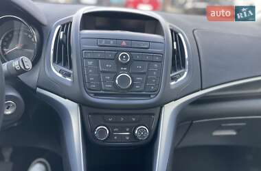 Минивэн Opel Zafira Tourer 2012 в 