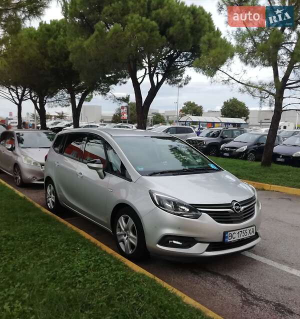 Минивэн Opel Zafira Tourer 2018 в Стрые