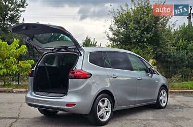 Минивэн Opel Zafira Tourer 2015 в 