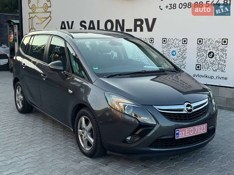 Opel Zafira Tourer 2012