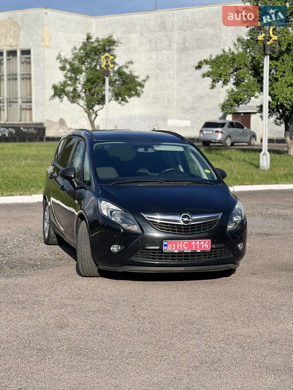 Минивэн Opel Zafira Tourer 2013 в Ровно