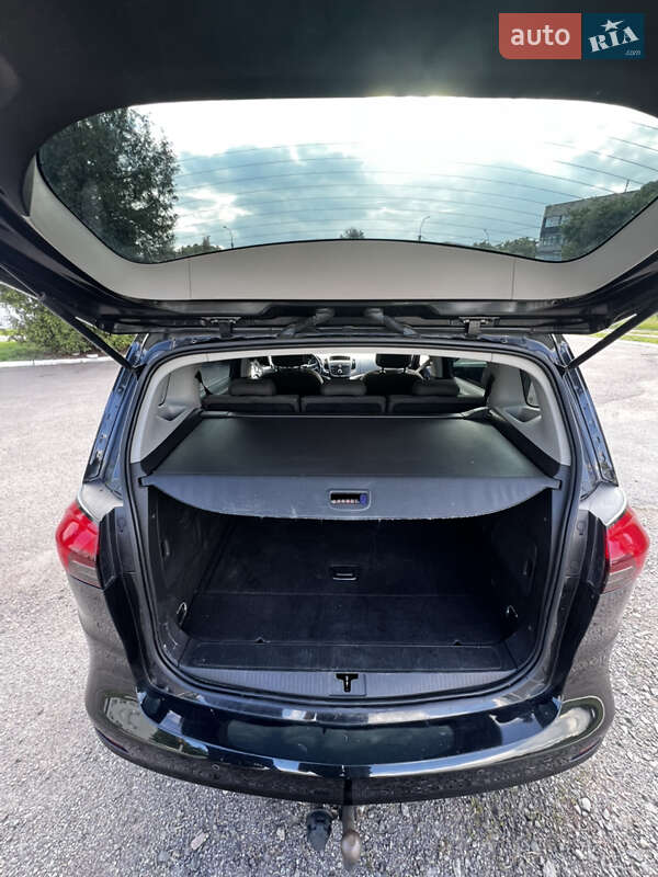 Минивэн Opel Zafira Tourer 2013 в Ровно