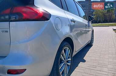 Мінівен Opel Zafira Tourer 2015 в  фото 10 Мінівен Opel Zafira Tourer 2015 в