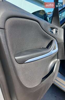 Мінівен Opel Zafira Tourer 2015 в  фото 21 Мінівен Opel Zafira Tourer 2015 в