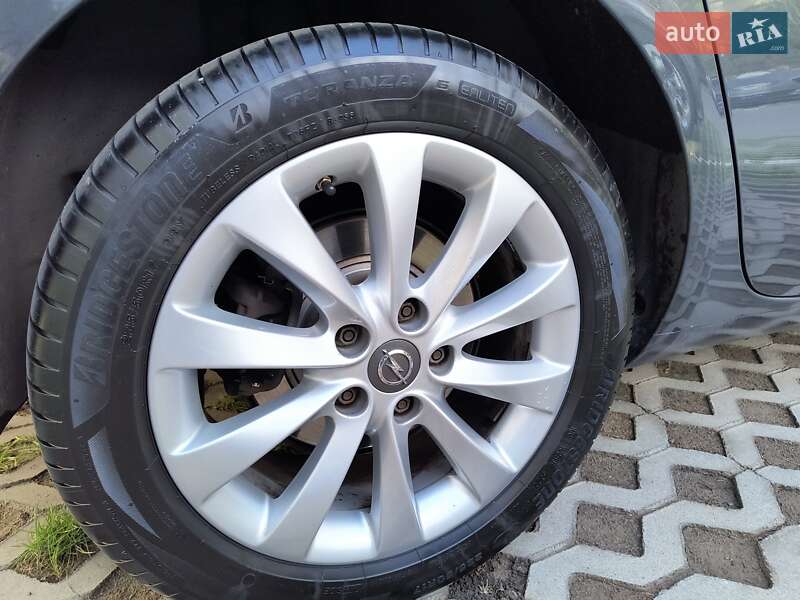 Мінівен Opel Zafira Tourer 2013 в Рівному фото 30 Мінівен Opel Zafira Tourer 2013 в Рівному
