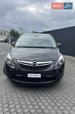 Минивэн Opel Zafira Tourer 2013 в 