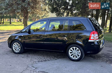 Мінівен Opel Zafira Tourer 2013 в 