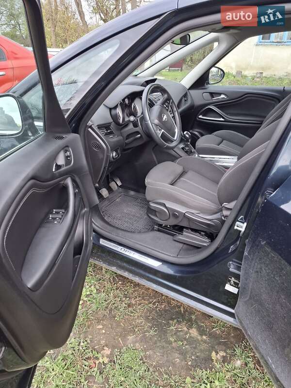 Мінівен Opel Zafira Tourer 2014 в Тернополі