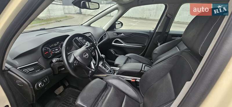 Минивэн Opel Zafira Tourer 2017 в Киеве