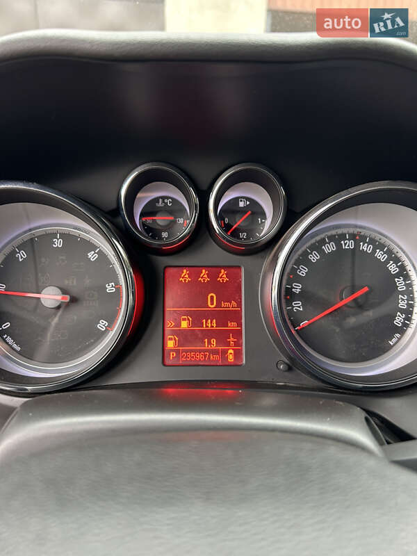 Минивэн Opel Zafira Tourer 2012 в Кропивницком фото 11 Минивэн Opel Zafira Tourer 2012 в Кропивницком