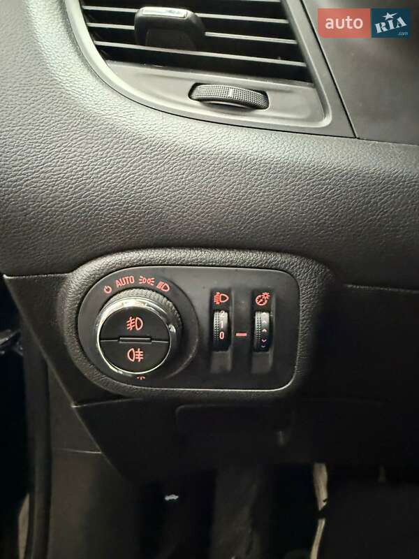 Мінівен Opel Zafira Tourer 2014 в Дубні