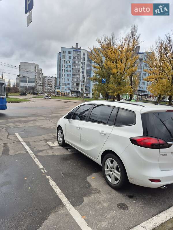 Мінівен Opel Zafira Tourer 2016 в Києві фото 14 Мінівен Opel Zafira Tourer 2016 в Києві