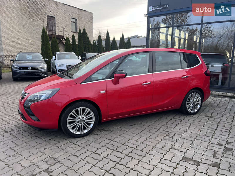 Минивэн Opel Zafira Tourer 2012 в Нововолынске