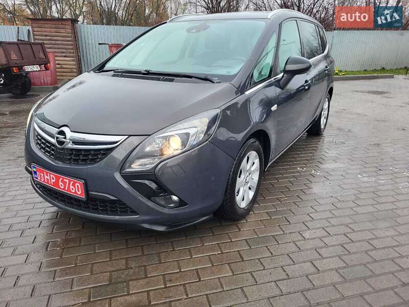 Opel Zafira Tourer 2015