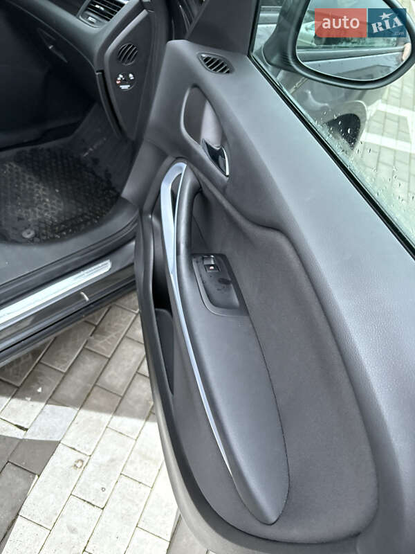 Минивэн Opel Zafira Tourer 2012 в Ровно