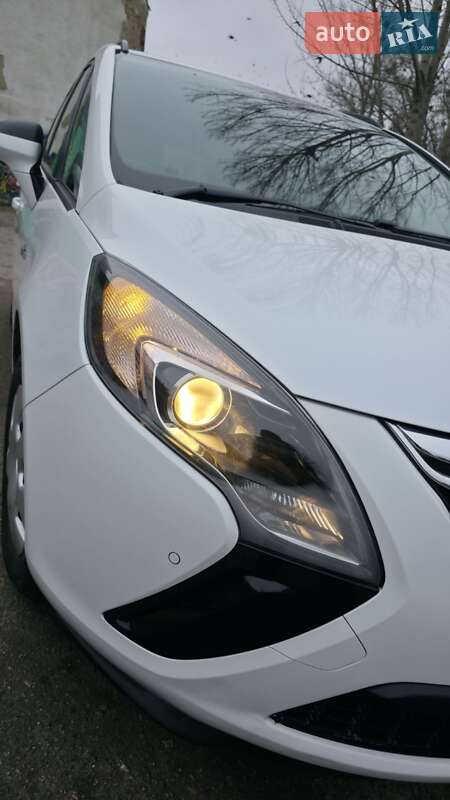 Минивэн Opel Zafira Tourer 2013 в Сумах фото 30 Минивэн Opel Zafira Tourer 2013 в Сумах