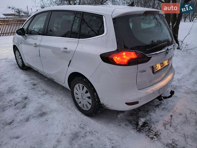 Мінівен Opel Zafira Tourer 2015 в Лубнах