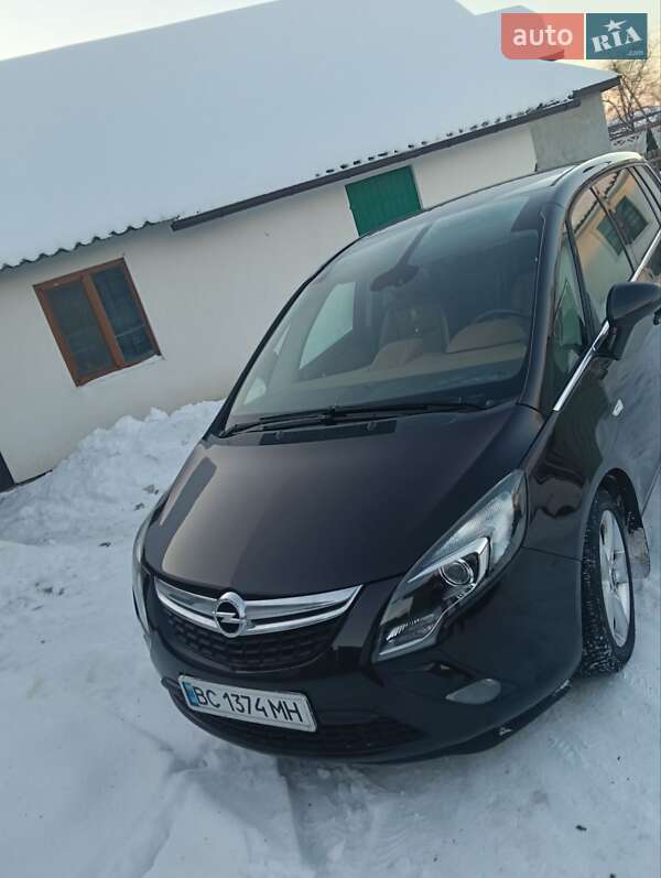 Opel Zafira Tourer 2013