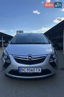 Минивэн Opel Zafira Tourer 2012 в Южноукраинске
