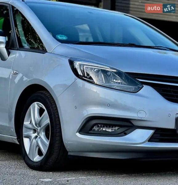 Минивэн Opel Zafira Tourer 2018 в Стрые