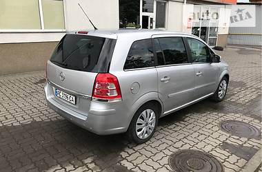 Минивэн Opel Zafira 2010 в Луцке