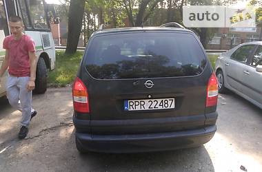 Минивэн Opel Zafira 2001 в Черновцах