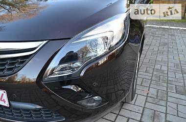 Универсал Opel Zafira 2013 в Дрогобыче