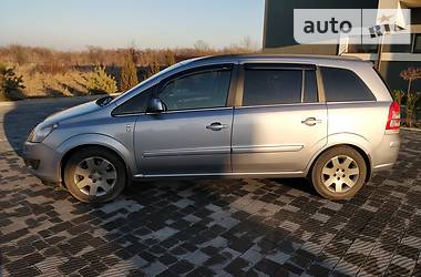 Универсал Opel Zafira 2011 в Стрые