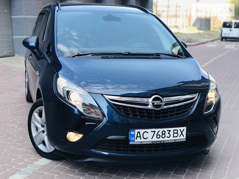 Минивэн Opel Zafira 2013 в Ивано-Франковске