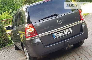 Минивэн Opel Zafira 2011 в Дрогобыче