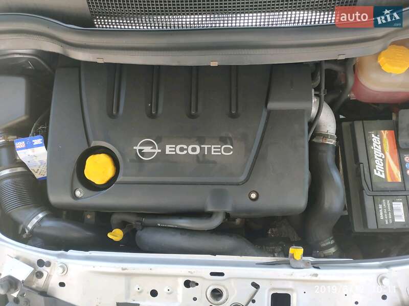 Минивэн Opel Zafira 2008 в Староконстантинове