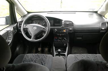 Минивэн Opel Zafira 2001 в Ямполе