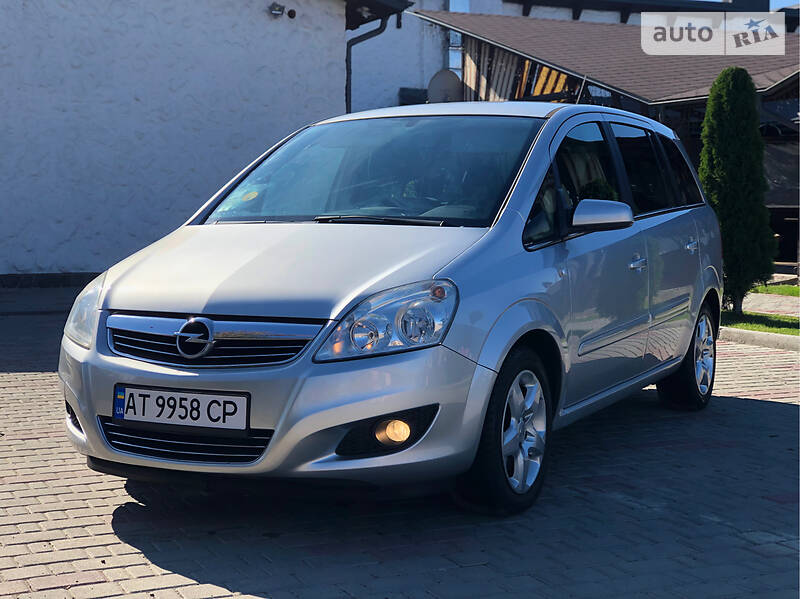 Универсал Opel Zafira 2009 в Коломые